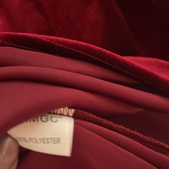 BKM LONG SLEEVE RED VELVET DRESS (S) - Picture 5 of 6